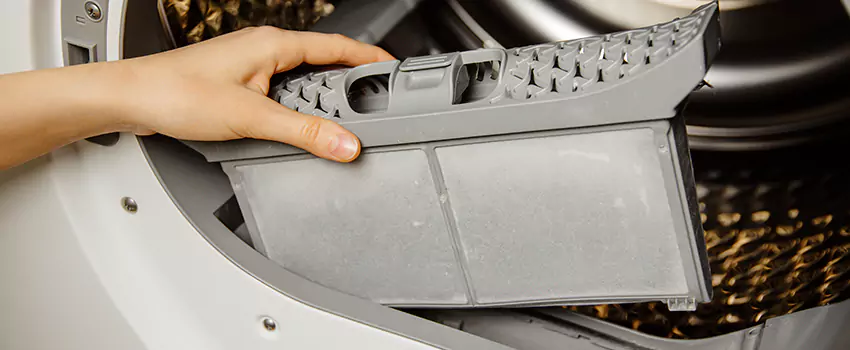 Signs Of A Clogged Dryer Lint Trap in Bellevue, Washington